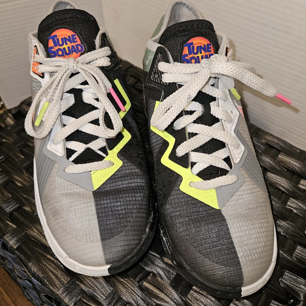 Nike Kids' Multicolor Sneakers with Pink and Yellow Accents Tune Squad Sz 4.5Y